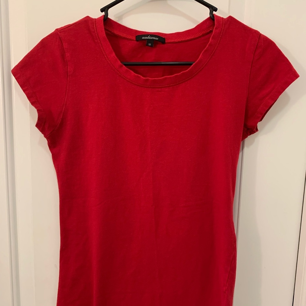 Red Basic Casual T-shirt - Medium